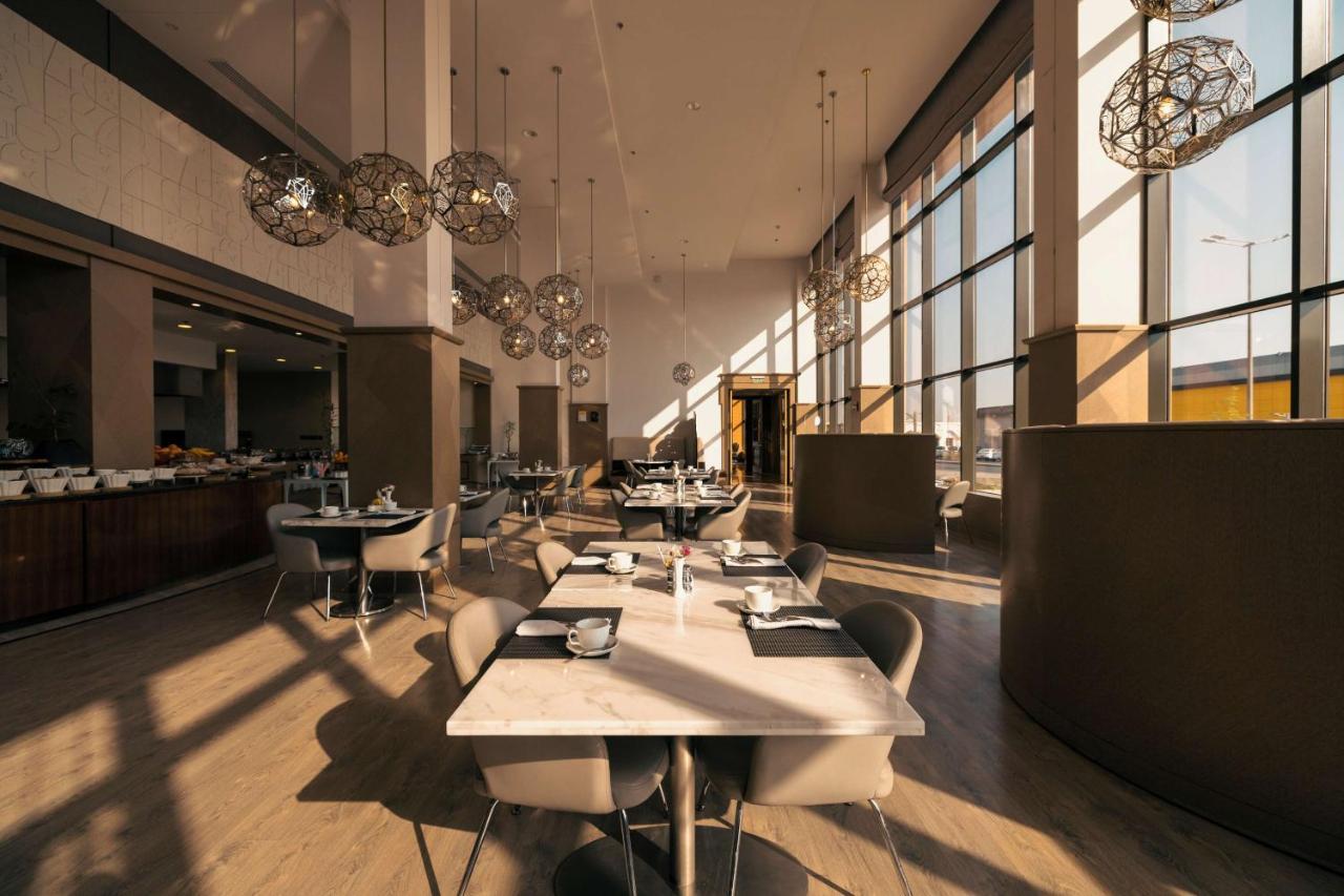 Radisson Blu Hotel, ブライダ エクステリア 写真